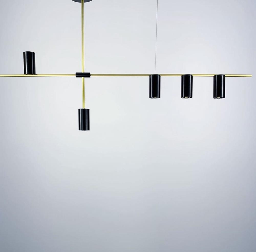 Люстра удлиненная в корпусе с черными плафонами-спотами Золотой (Y 8857B-5) - фото 3 Люстра удлиненная в корпусе с черными плафонами-спотами Золотой (Y 8857B-5) - фото 3