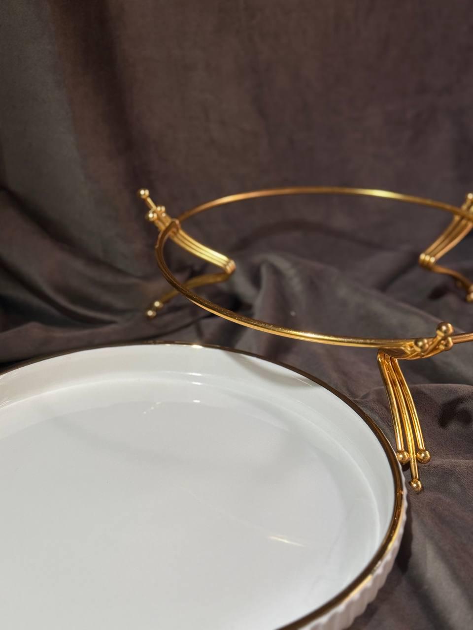 Тарелка сервировочная YIWU LB-1573G фарфоровая на металлической подставке 25 см Белый с золотым (30101769) - фото 3