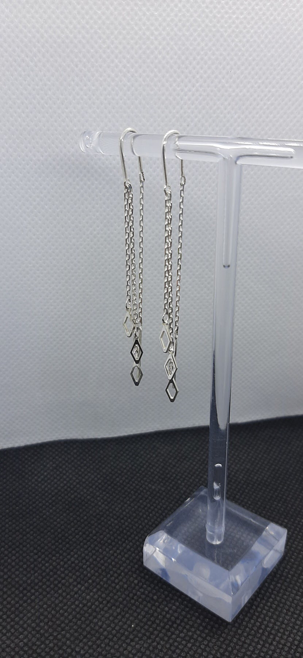 Сережки срібні протяжки Три ромби потрійні 925 проба (26943745) - фото 2 Сережки срібні протяжки Три ромби потрійні 925 проба (26943745) - фото 2