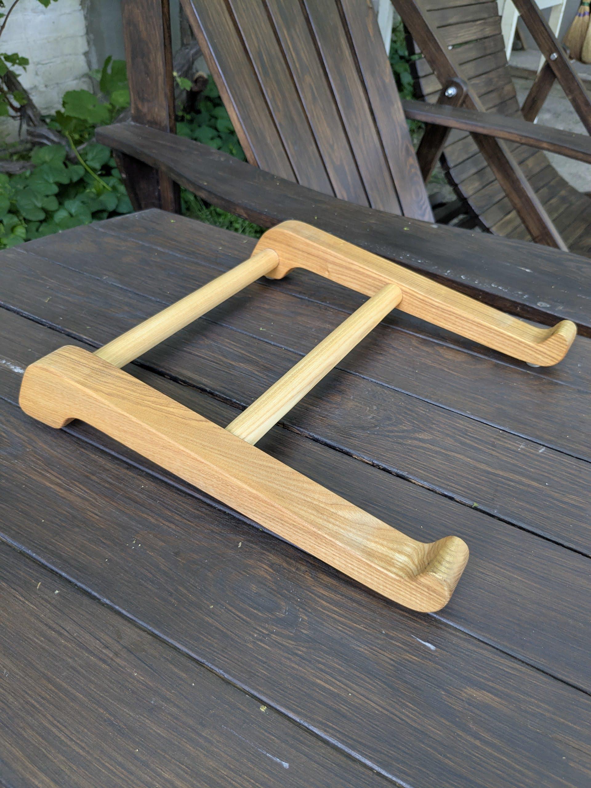 Подставка для ноутбука до 38 см из натурального дерева (ST-003)