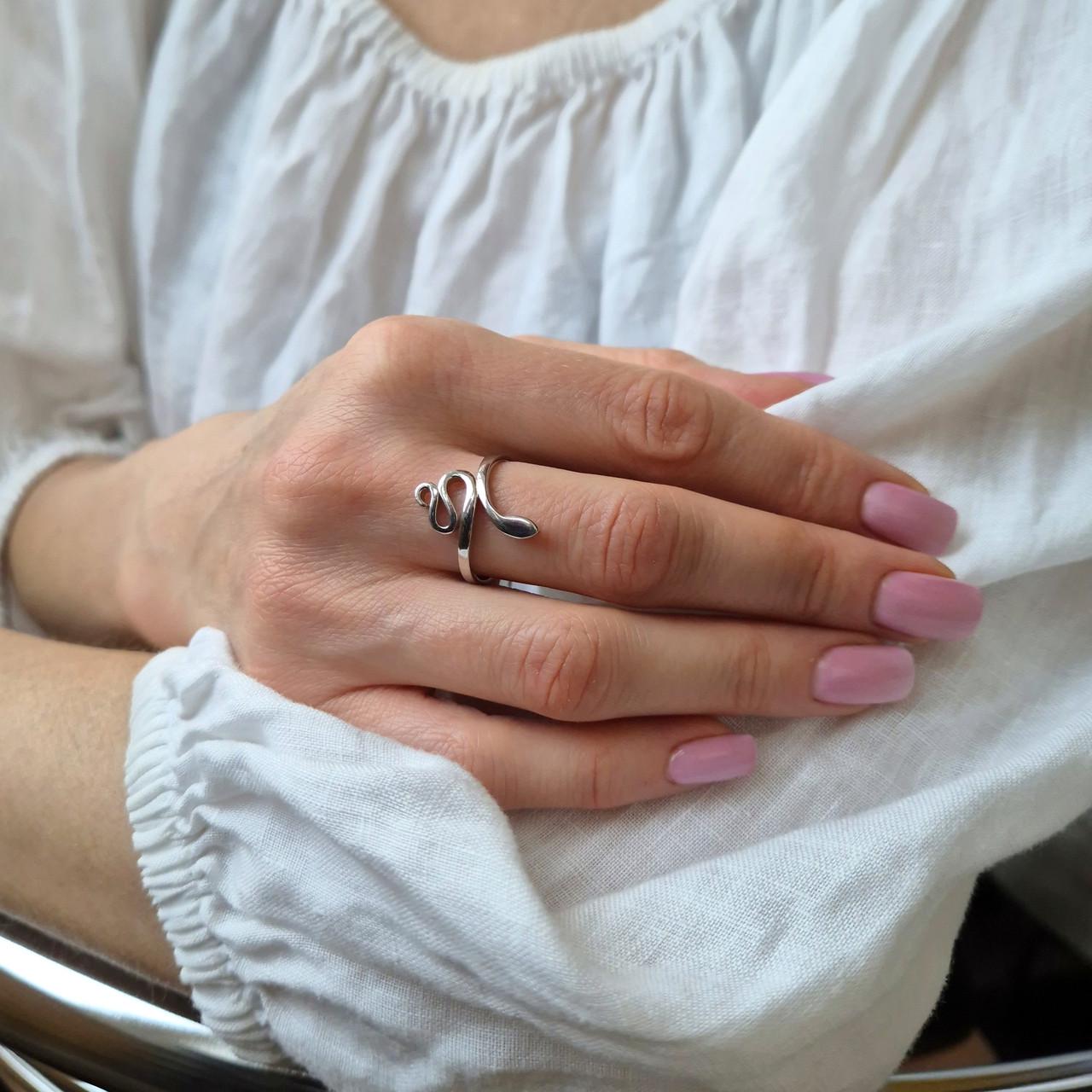 Каблучка без каменів змія срібло 925 проби родоване 2,50 г р. 16 (4357р) - фото 7 Каблучка без каменів змія срібло 925 проби родоване 2,50 г р. 16 (4357р) - фото 7