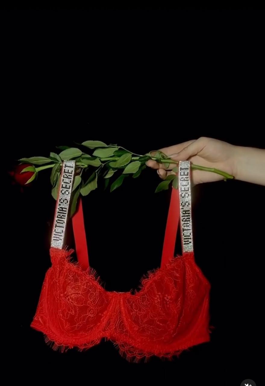 Комплект женского нижнего белья Victoria's Secret с принтом 80С-М Красный (8070) - фото 4 Комплект женского нижнего белья Victoria's Secret с принтом 80С-М Красный (8070) - фото 4