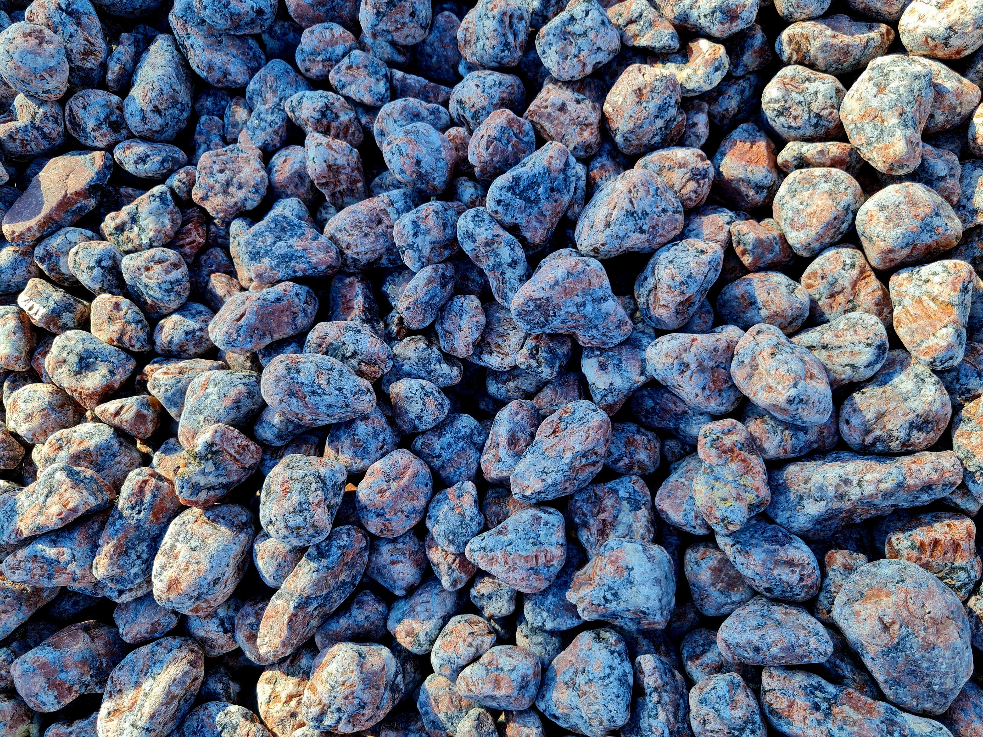 Галька для пам'ятників та ландшафту VOLCANIC FIRESTONE фр. 2-4 см 20 кг round Red - фото 2 Галька для пам'ятників та ландшафту VOLCANIC FIRESTONE фр. 2-4 см 20 кг round Red - фото 2