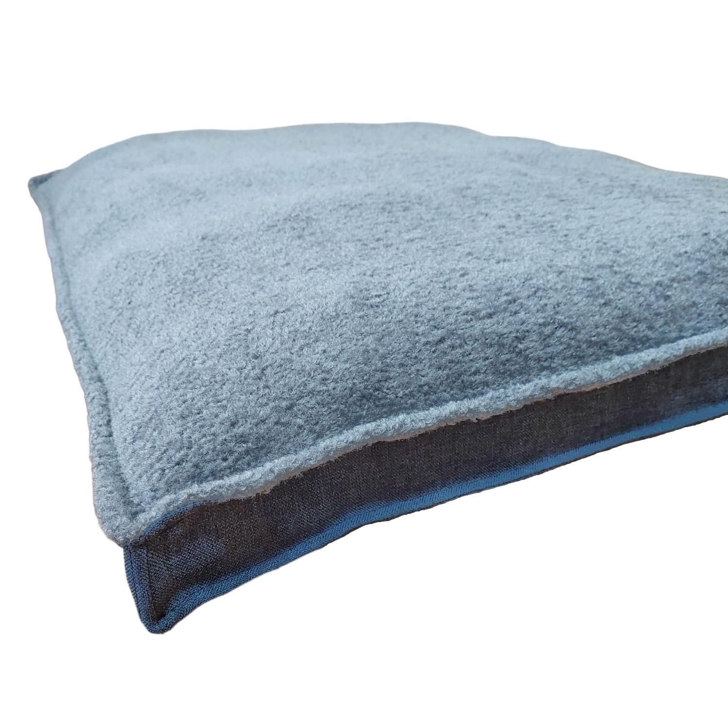 Лежак для собак зі знімним чохлом та бортами Huge and Tiny 120x80x7 см Синій із сірим хутром (11443151) - фото 5 Лежак для собак зі знімним чохлом та бортами Huge and Tiny 120x80x7 см Синій із сірим хутром (11443151) - фото 5