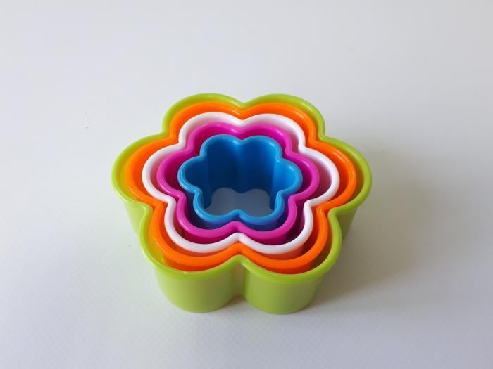 Форма для выпечки печенья и пряников Цветочек пластиковая H 3 см 5 шт. - фото 2 Форма для выпечки печенья и пряников Цветочек пластиковая H 3 см 5 шт. - фото 2