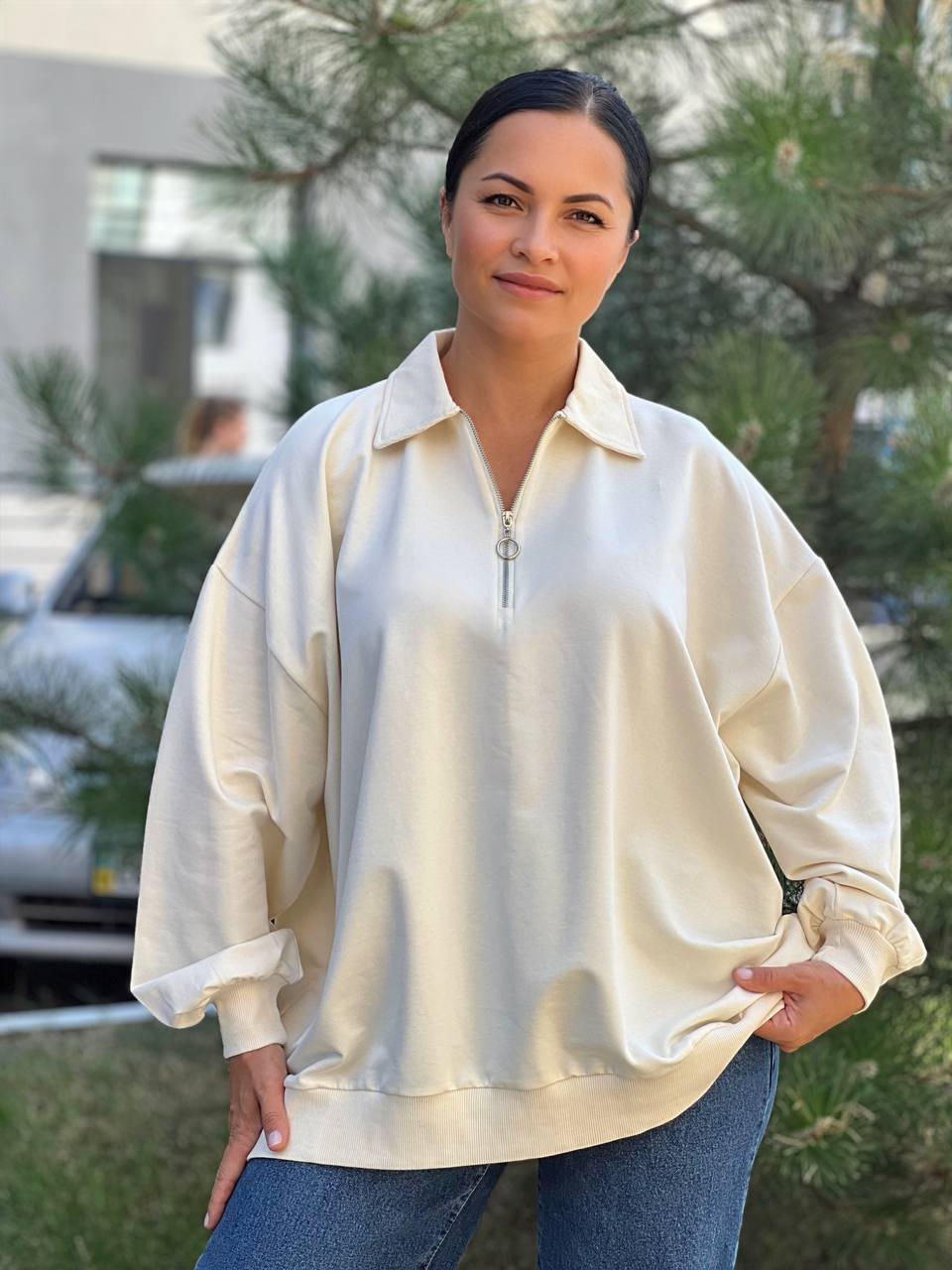 Свитшот женский MY CITY 8779 супер свободный воротник молния OS Молочный (2661) - фото 5