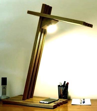 Светильник настольный из дерева Притания Мускат (НСС-007907)