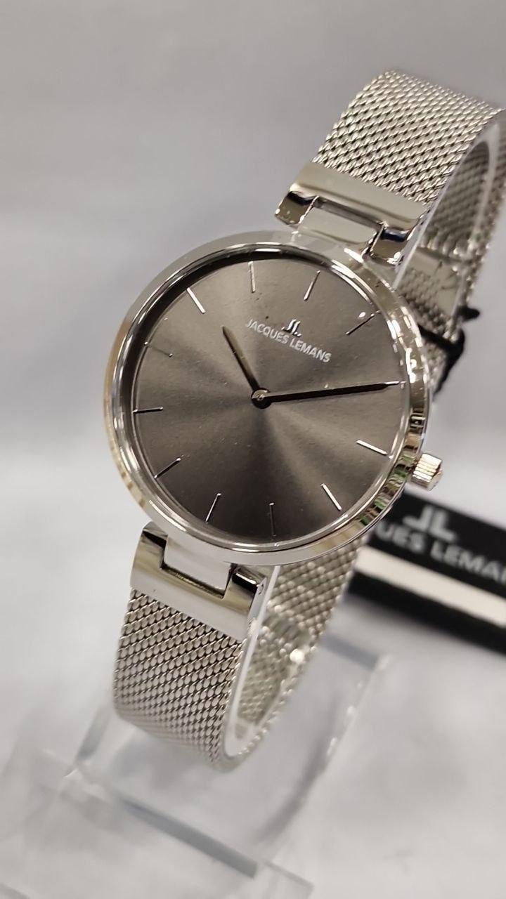 Наручные часы женские Jacques Lemans Elegance 1-2110A со стальным корпусом WR 50 м и черным циферблатом
