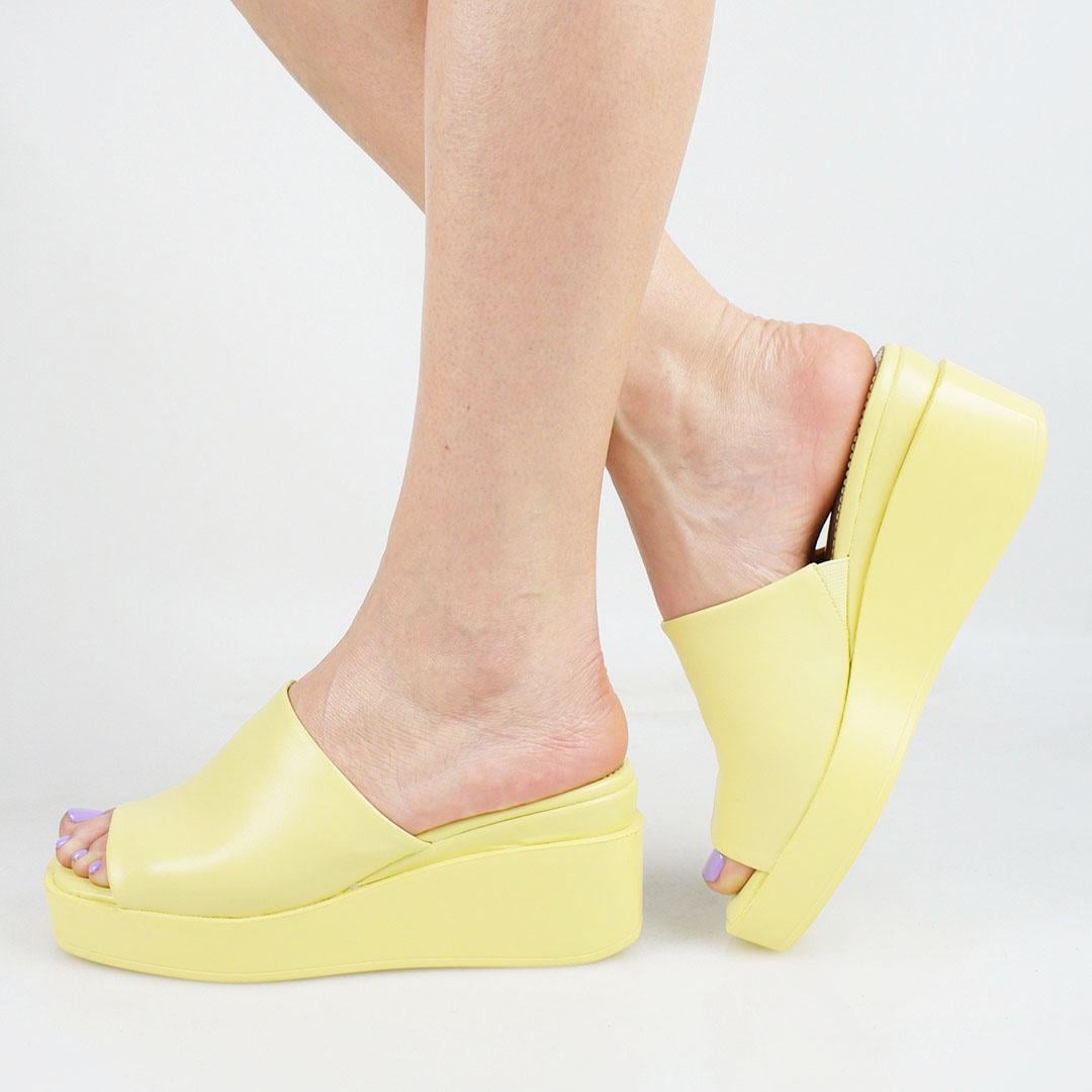 Шлепанцы женские 336781 р. 39 25 см