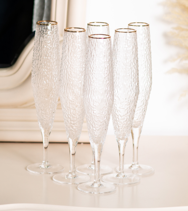 Набір келихів для шампанського Stunning фактурних 6 шт. по 250 мл Прозорий - фото 3 Набір келихів для шампанського Stunning фактурних 6 шт. по 250 мл Прозорий - фото 3
