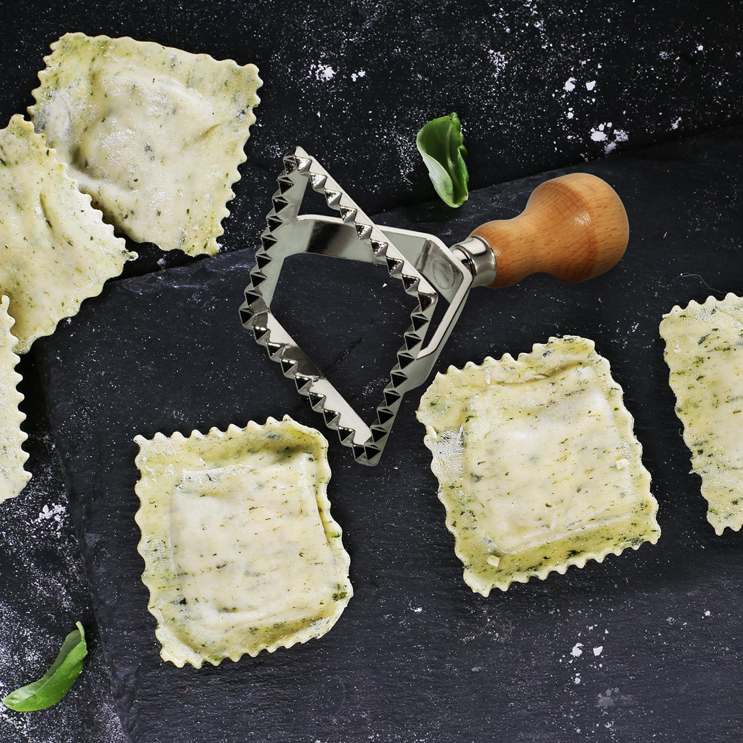 Форма вырубка для пельменей/равиоли/вареников/печенья с деревянной ручкой квадратная 7х7 см (87011) - фото 6 Форма вырубка для пельменей/равиоли/вареников/печенья с деревянной ручкой квадратная 7х7 см (87011) - фото 6