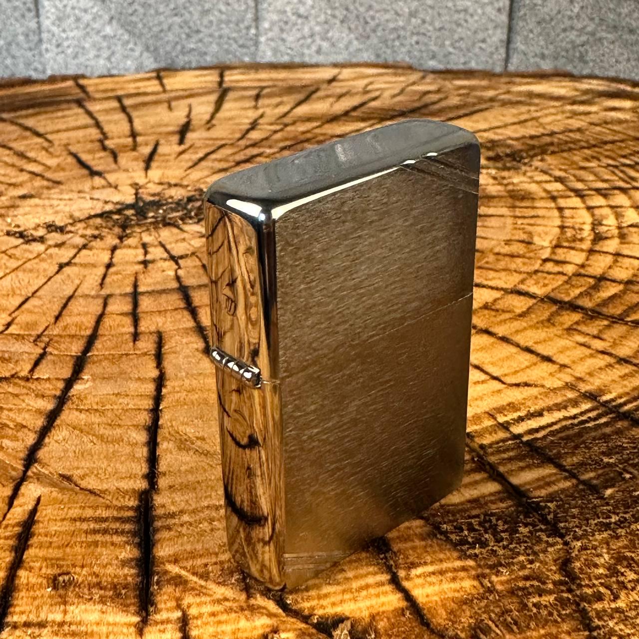 Зажигалка бензиновая ZIPPO Brushed Chrome хромированная - фото 2 Зажигалка бензиновая ZIPPO Brushed Chrome хромированная - фото 2