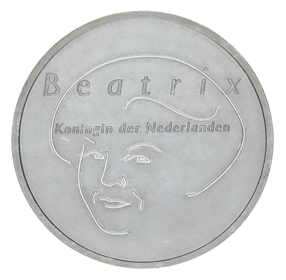 Коллекционная монета Нидерланды 5 евро 2004 серебро VF-AU Члены Евросоюза (М21471) Коллекционная монета Нидерланды 5 евро 2004 серебро VF-AU Члены Евросоюза (М21471)