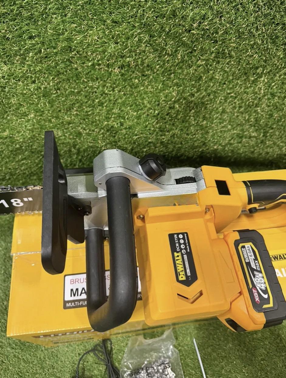 Пила аккумуляторная DCM575N бесщеточная 48V 6Ah 2 АКБ шина 45 см (30827527) - фото 2 Пила аккумуляторная DCM575N бесщеточная 48V 6Ah 2 АКБ шина 45 см (30827527) - фото 2