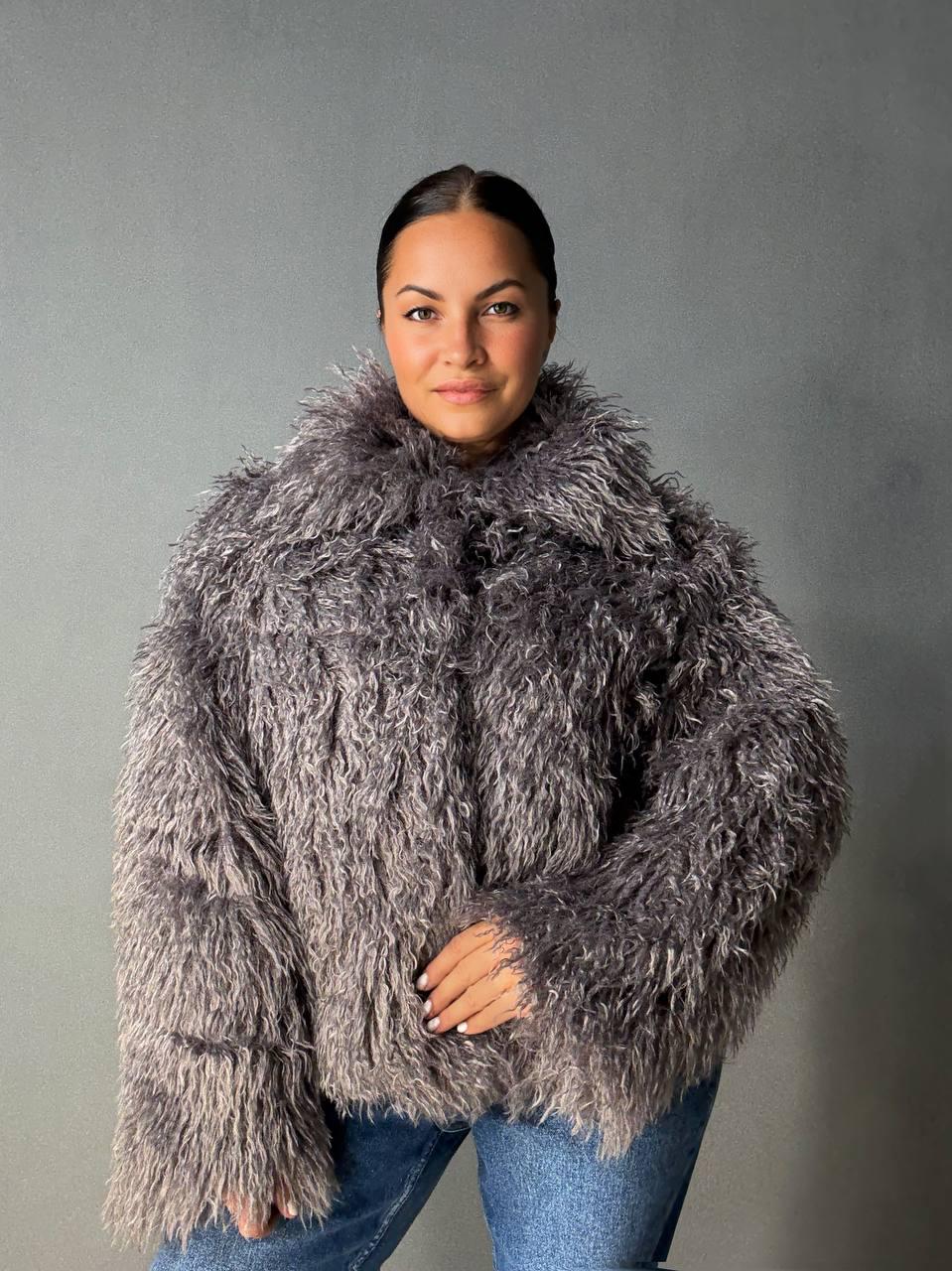 Шуба женская LADY YEP 10018 искусственная под ламу с воротником L Коричневый (5014) - фото 4