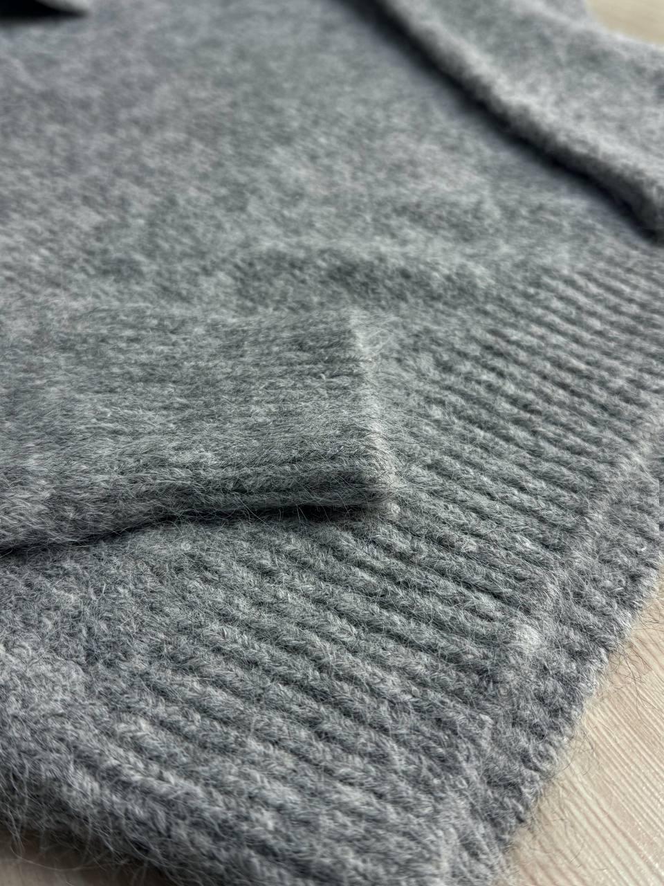 Светр жіночий A-N 19-1 з коміром поло теплий вільний OS Сірий (5770) - фото 4 Светр жіночий A-N 19-1 з коміром поло теплий вільний OS Сірий (5770) - фото 4