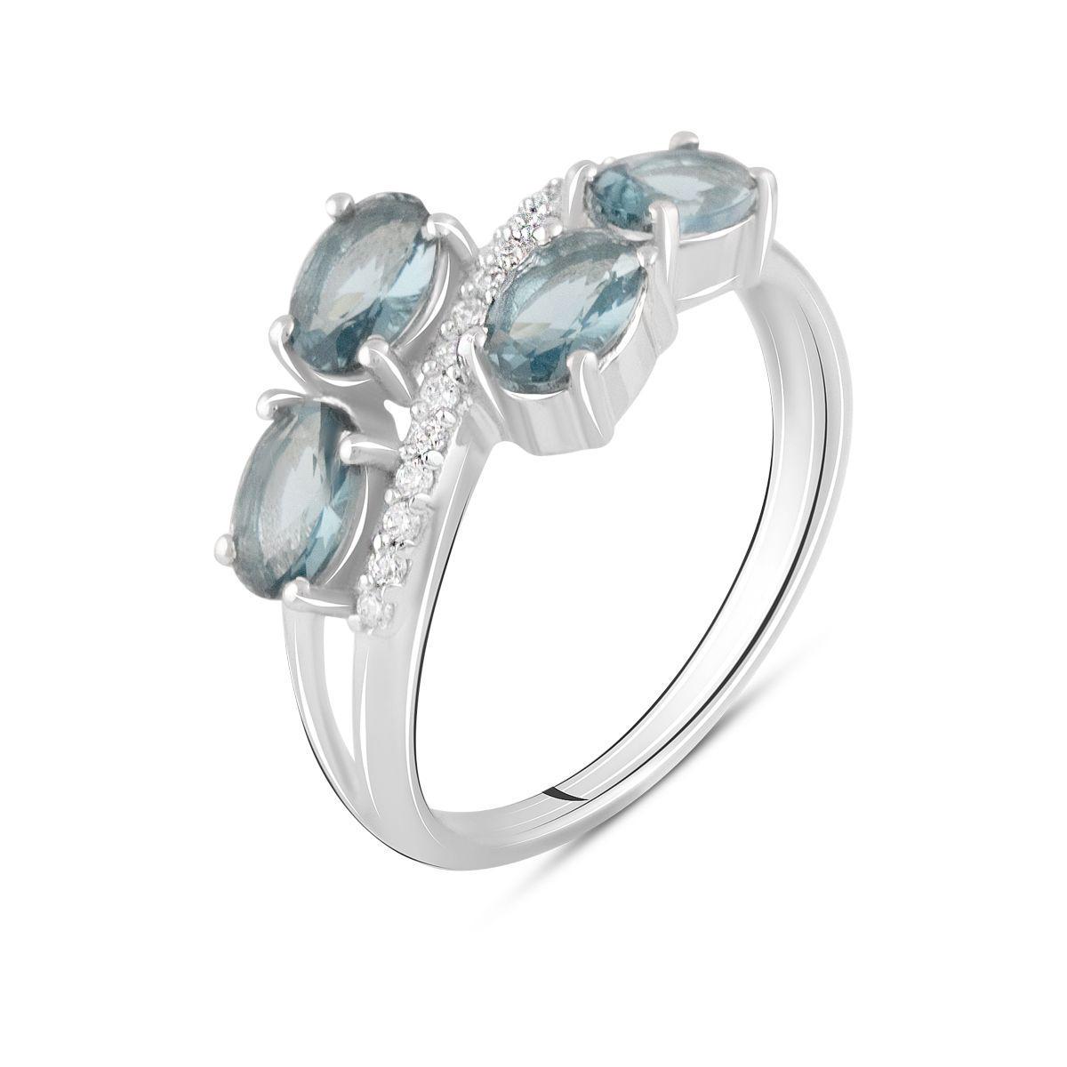 Кольцо серебряное с топазом Лондон Блю и фианитами 1,213 ct 2,87 г р. 18 (2103196)