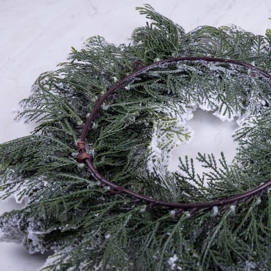 Вінок із засніженої туї 50 см (6429) - фото 2 Вінок із засніженої туї 50 см (6429) - фото 2