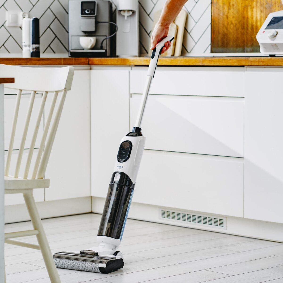 Пилосос ручний акумуляторний Adler AD 7077 2в1 2600 мАг для вологого та сухого прибирання (2123) - фото 4 Пилосос ручний акумуляторний Adler AD 7077 2в1 2600 мАг для вологого та сухого прибирання (2123) - фото 4