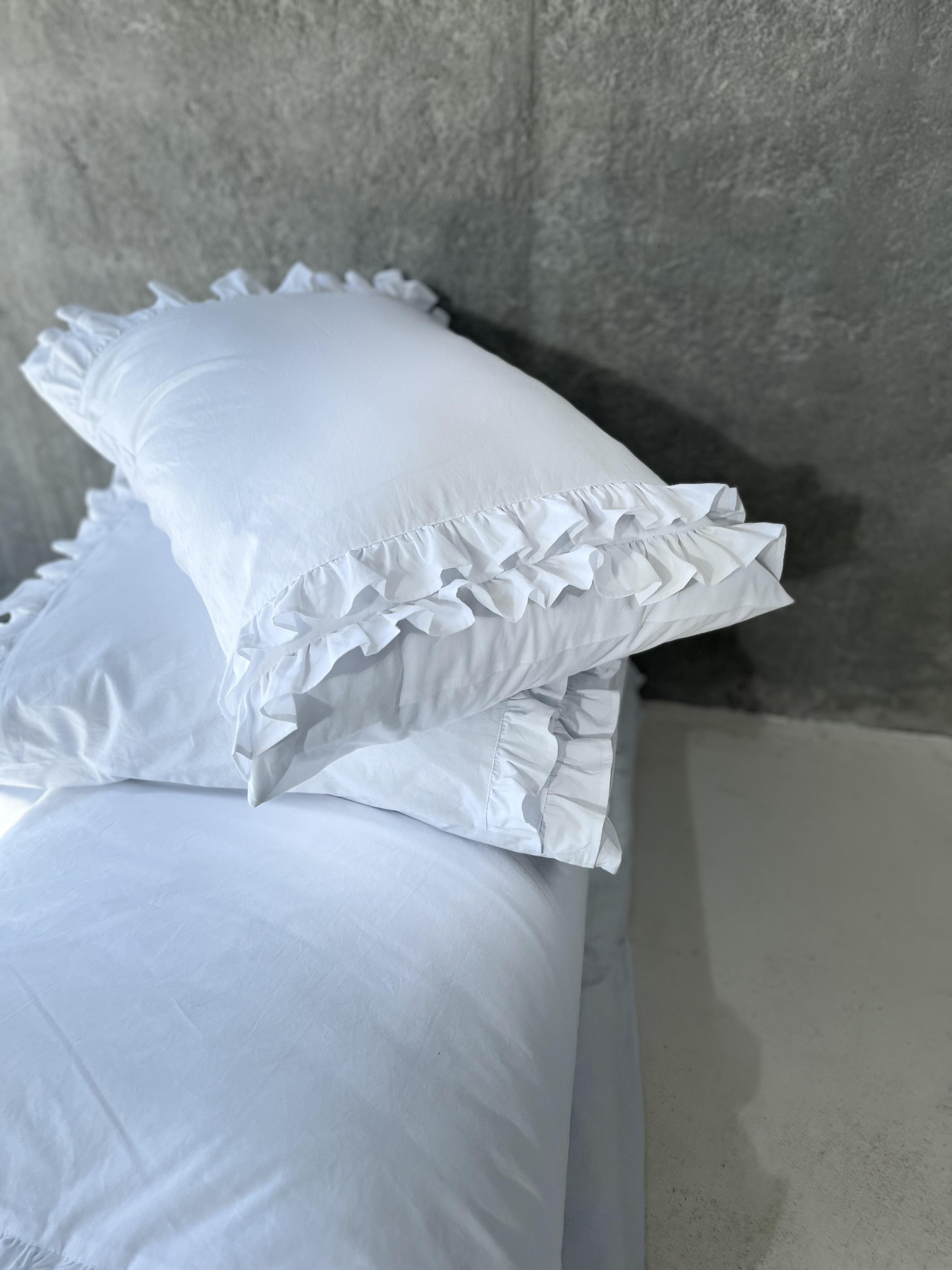 Комплект постельного белья White Dream полуторный с рюшами 155х215 см вареный хлопок Белый (2003/2wR) - фото 3 Комплект постельного белья White Dream полуторный с рюшами 155х215 см вареный хлопок Белый (2003/2wR) - фото 3