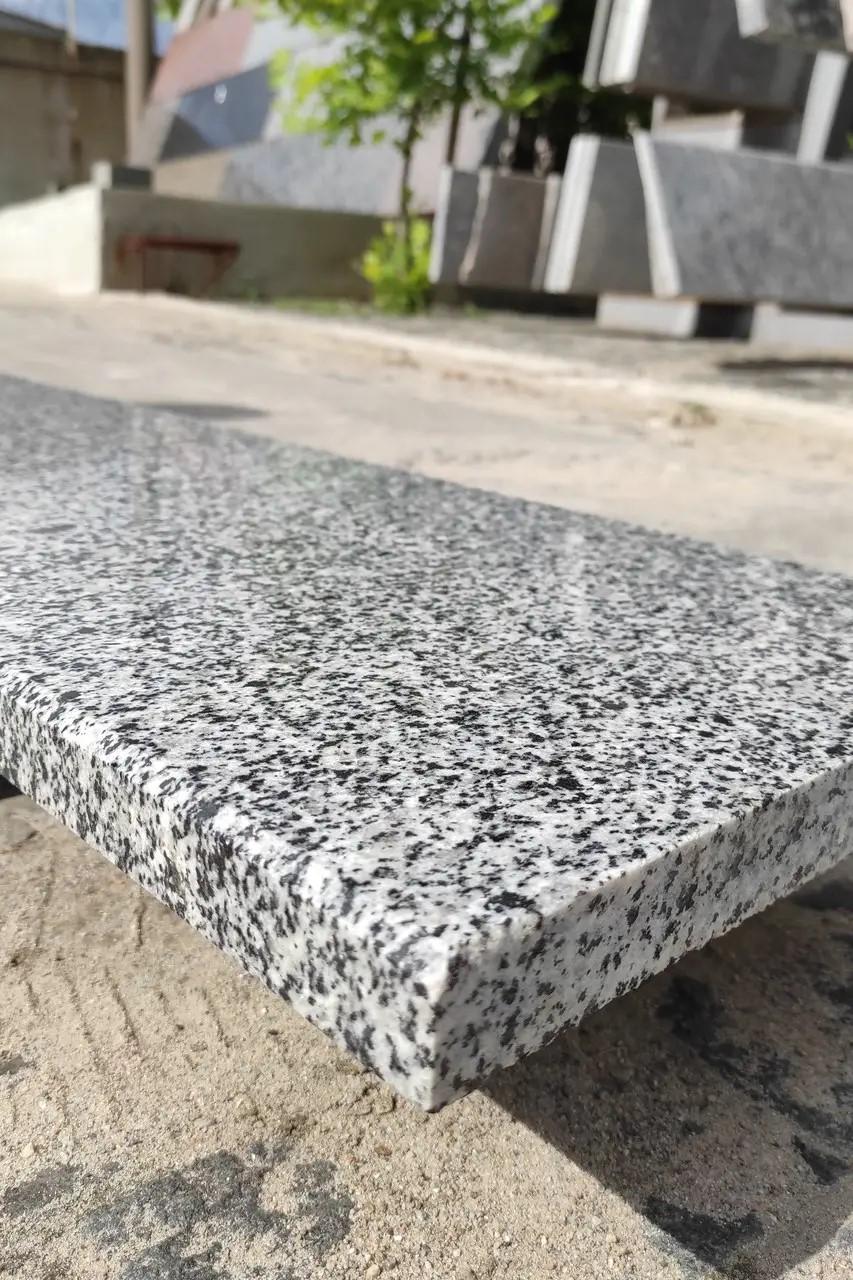 Подоконник гранитный Покостовский фаска А 1200х300х30 мм (ПЗ-0024) - фото 3 Подоконник гранитный Покостовский фаска А 1200х300х30 мм (ПЗ-0024) - фото 3