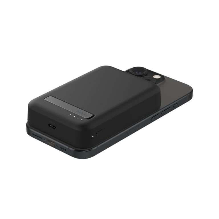 Повербанк Belkin BoostCharge Pro Magnetic 10K 10000 mAh 15W Black (BPD008BTBK) - фото 4 Повербанк Belkin BoostCharge Pro Magnetic 10K 10000 mAh 15W Black (BPD008BTBK) - фото 4