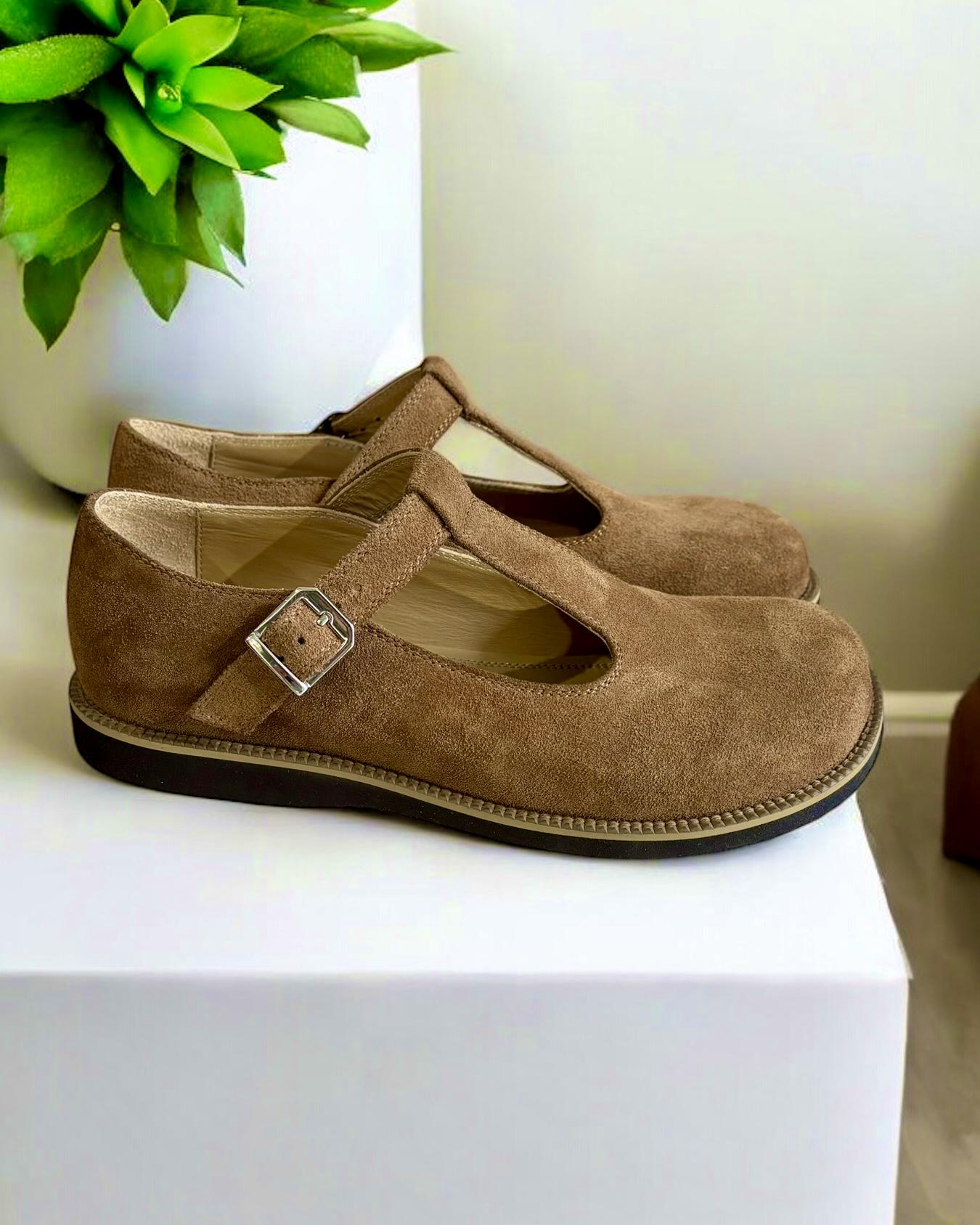 Сандалии MARANDI Mary Jane анатомические женские натуральная замша р. 39 25,5 см Коньячный (Color-Mary-39-Cognac) - фото 2 Сандалии MARANDI Mary Jane анатомические женские натуральная замша р. 39 25,5 см Коньячный (Color-Mary-39-Cognac) - фото 2