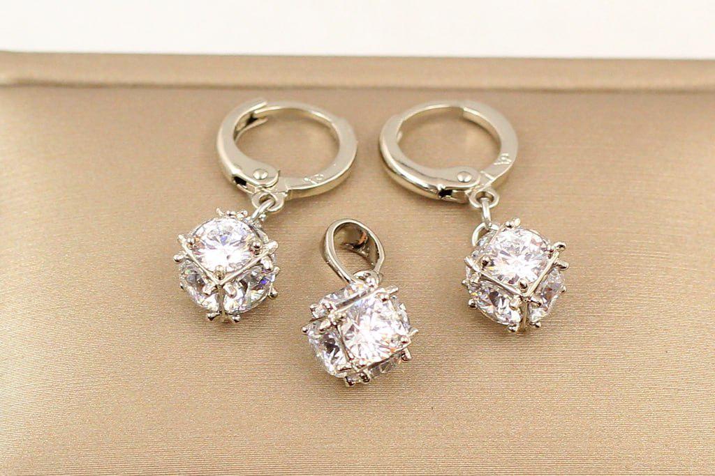 Набор Xuping Jewelry фианит в кубике Золотистый (29074522)