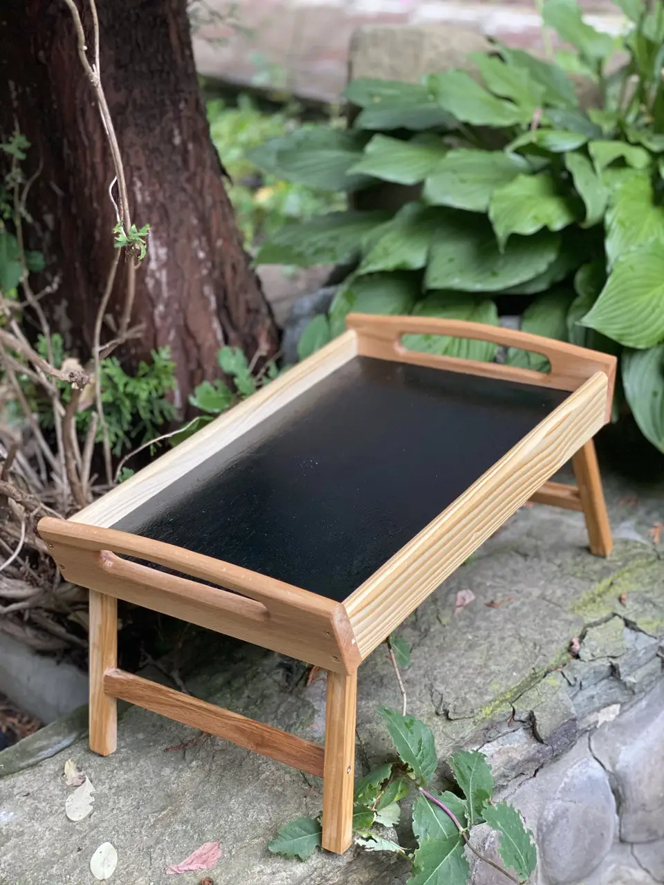 Таця-столик дерев'яна складана 43х28х20 см Чорний (24685263) - фото 2 Таця-столик дерев'яна складана 43х28х20 см Чорний (24685263) - фото 2