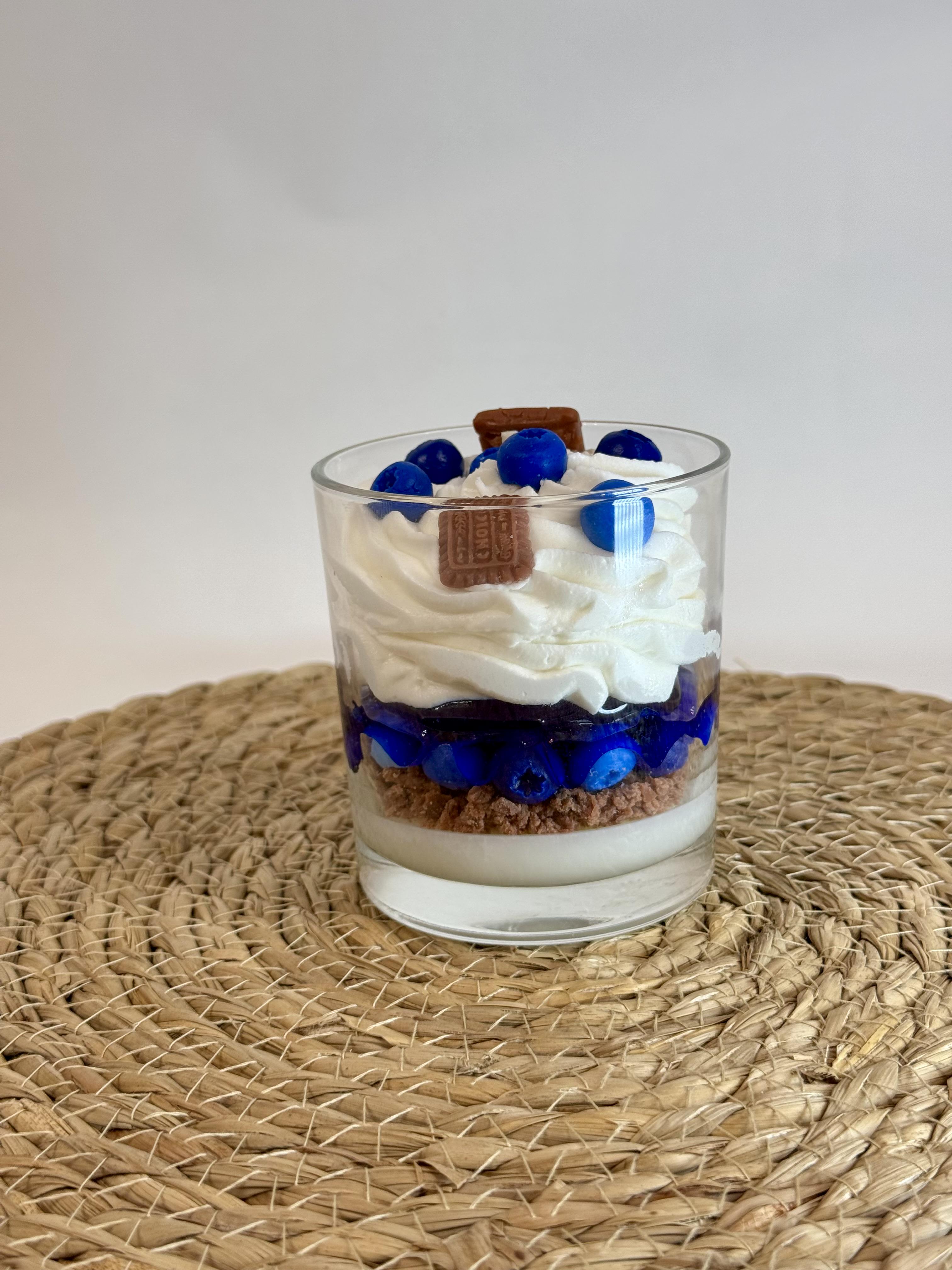 Свічка Чорничний десерт (23513346) Свічка Чорничний десерт (23513346)