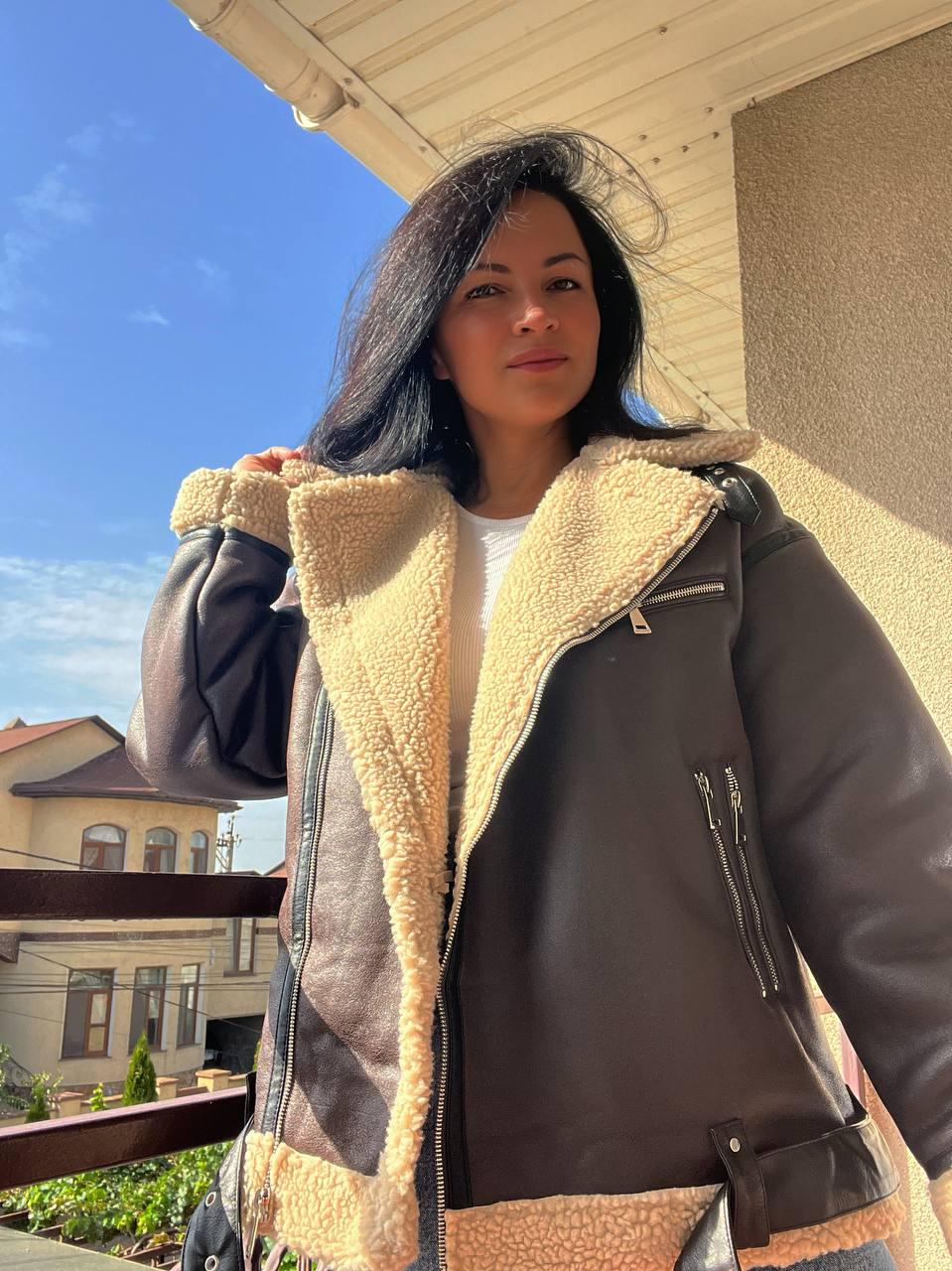 Дублянка жіноча Aftf Basic 264 подовжена оверсайз хутро пілот блискавки з ременем M Коричневий (2728) - фото 2