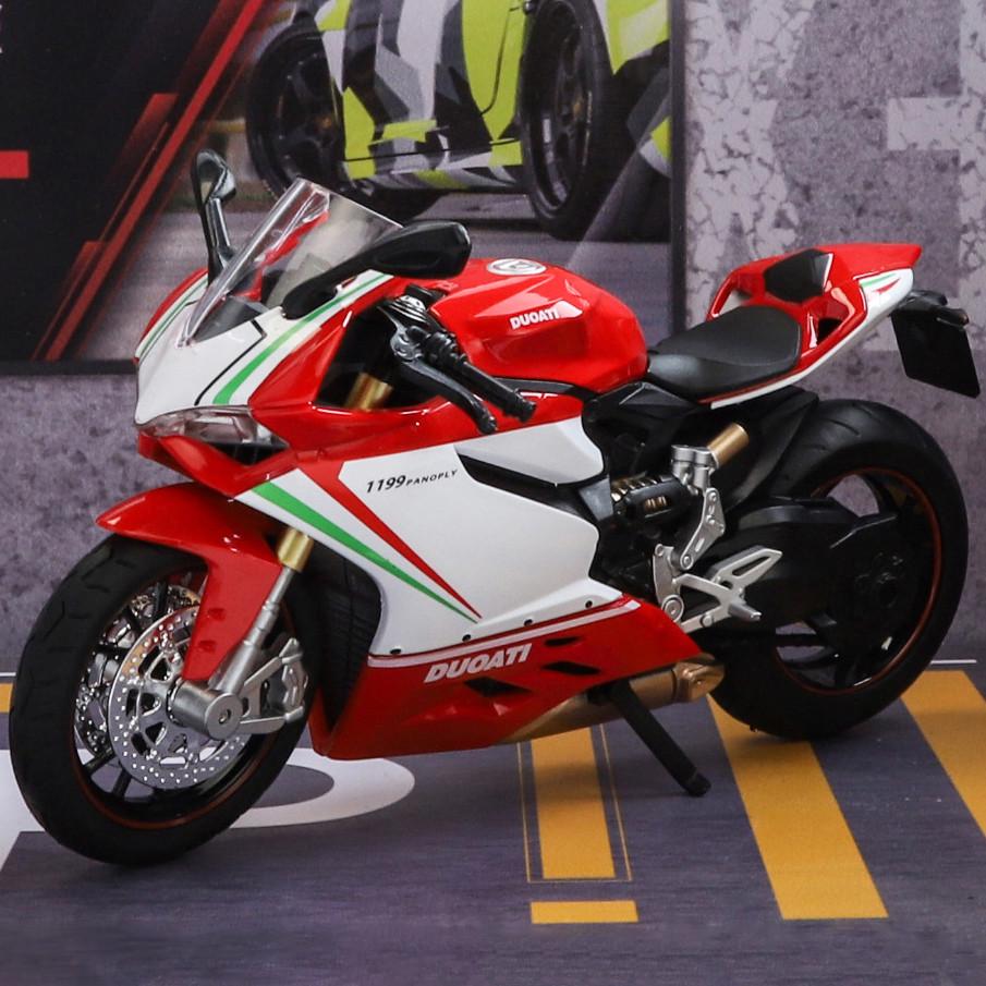 Мотоцикл TK Group Ducati 1199 Panigale 1:12 з металу з пластиком (2657882115) - фото 3 Мотоцикл TK Group Ducati 1199 Panigale 1:12 з металу з пластиком (2657882115) - фото 3