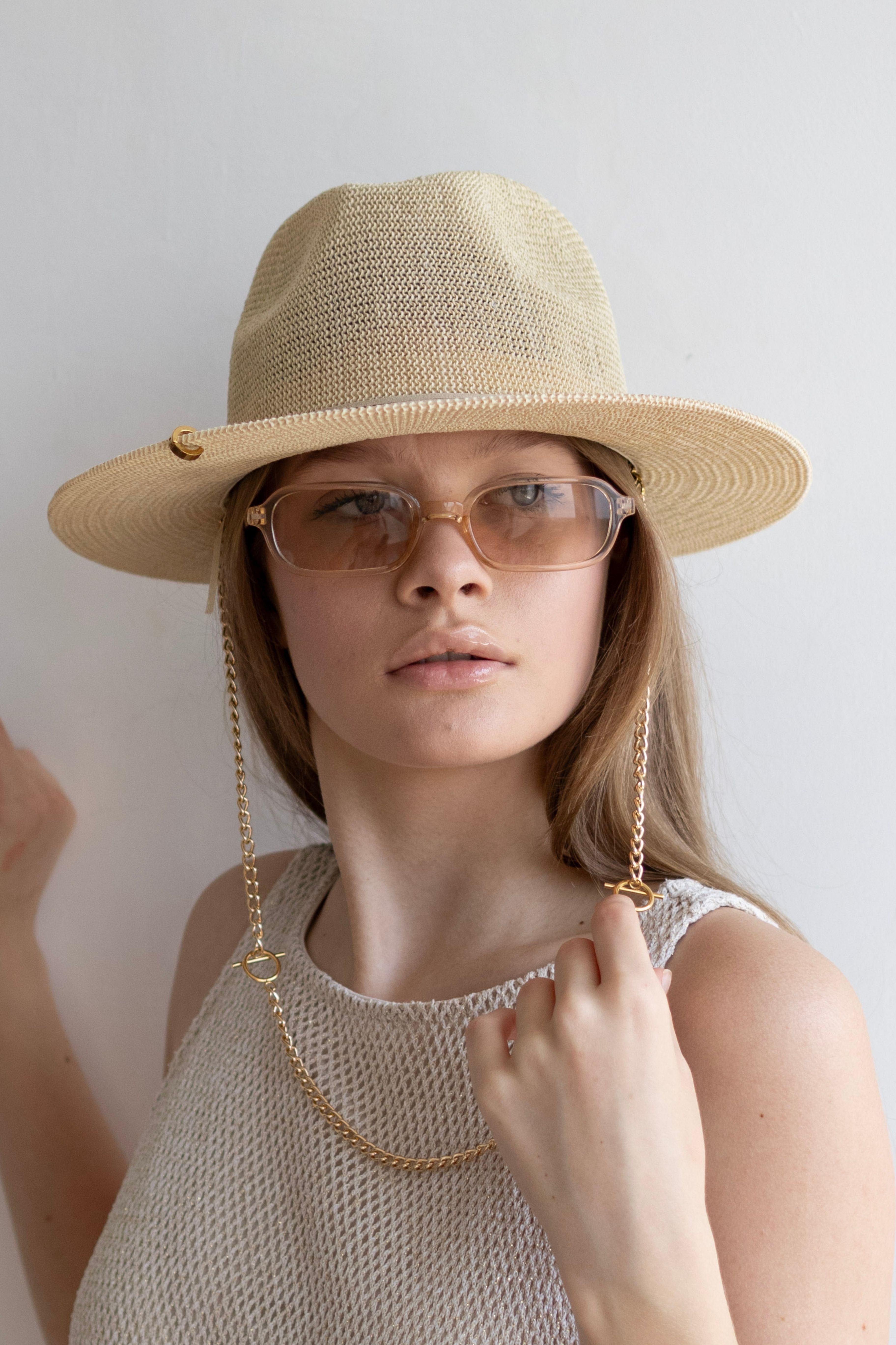 Шляпа-федор женский D.Hats цепью Бежевый Шляпа-федор женский D.Hats цепью Бежевый