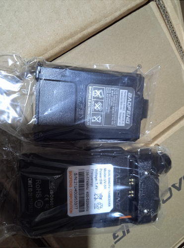 Рація Baofeng UV-5R 5Вт + FM + LED1860 - фото 3 Рація Baofeng UV-5R 5Вт + FM + LED1860 - фото 3