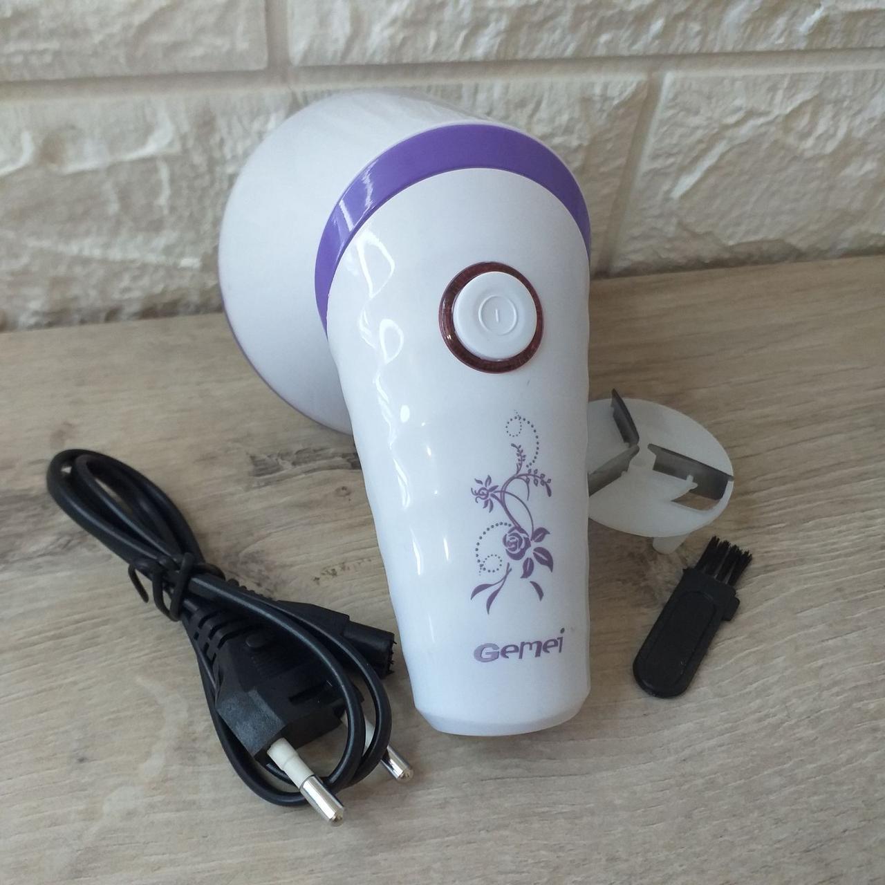 Машинка аккумуляторная Gemei GM-335 для удаления катышек с поворотной ручкой Белый с фиолетовым (KG-10278) - фото 6 Машинка аккумуляторная Gemei GM-335 для удаления катышек с поворотной ручкой Белый с фиолетовым (KG-10278) - фото 6