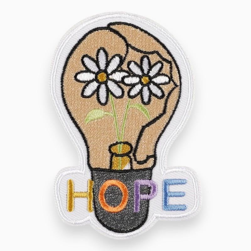 Термоаппликация HOPE вышитая 8,6х5,6 см 1 шт. Разноцветный (АК8656в52)