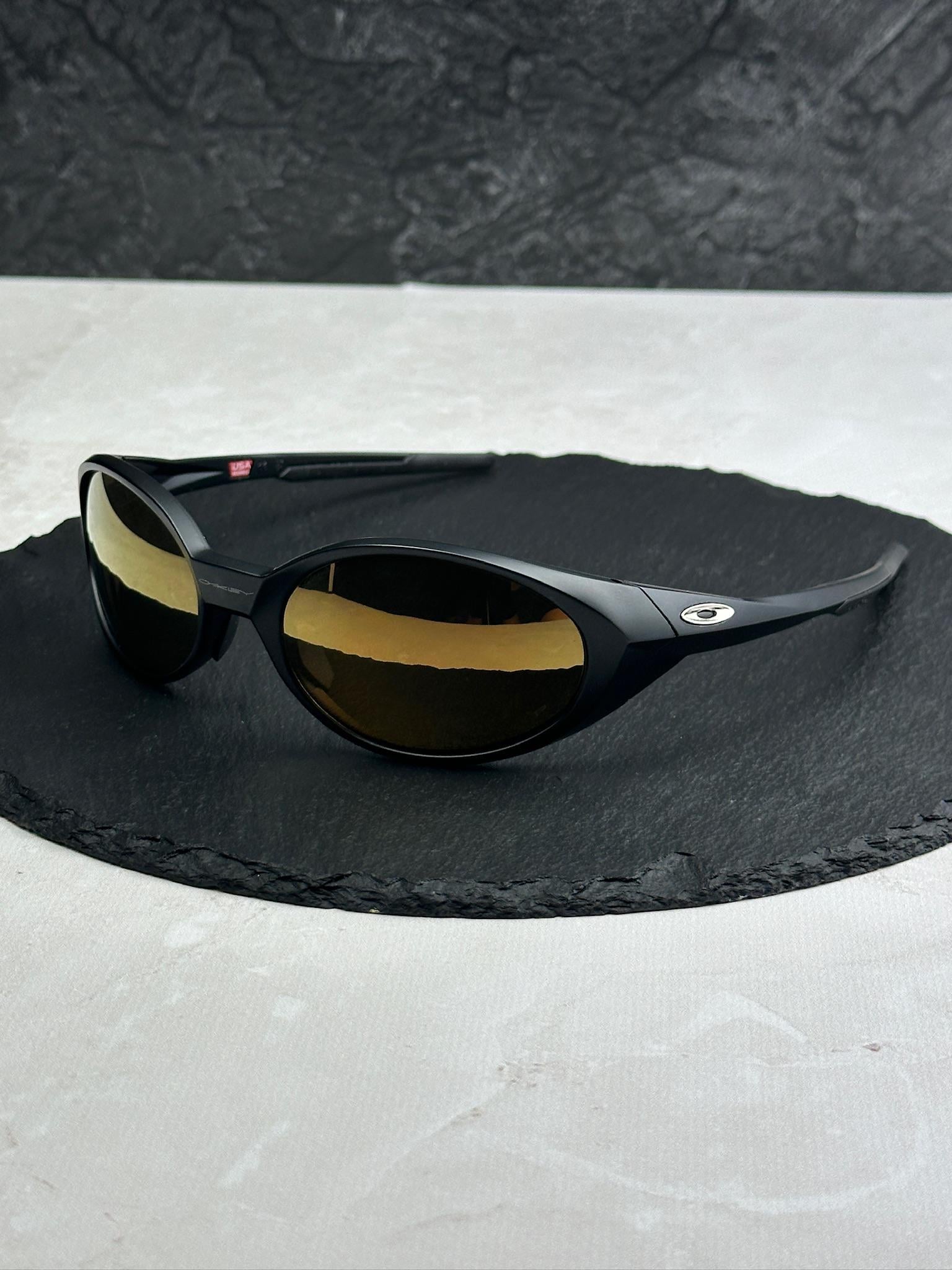 Солнцезащитные очки Oakley Eye Jacket Redux OO9438 матовые с линзой Prizm 24K золотые зеркальные мужские Черный