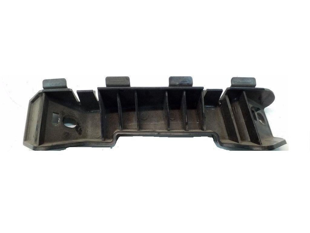 Крепление переднего бампера Kia Ceed 2007-2009 правое верхнее короткое