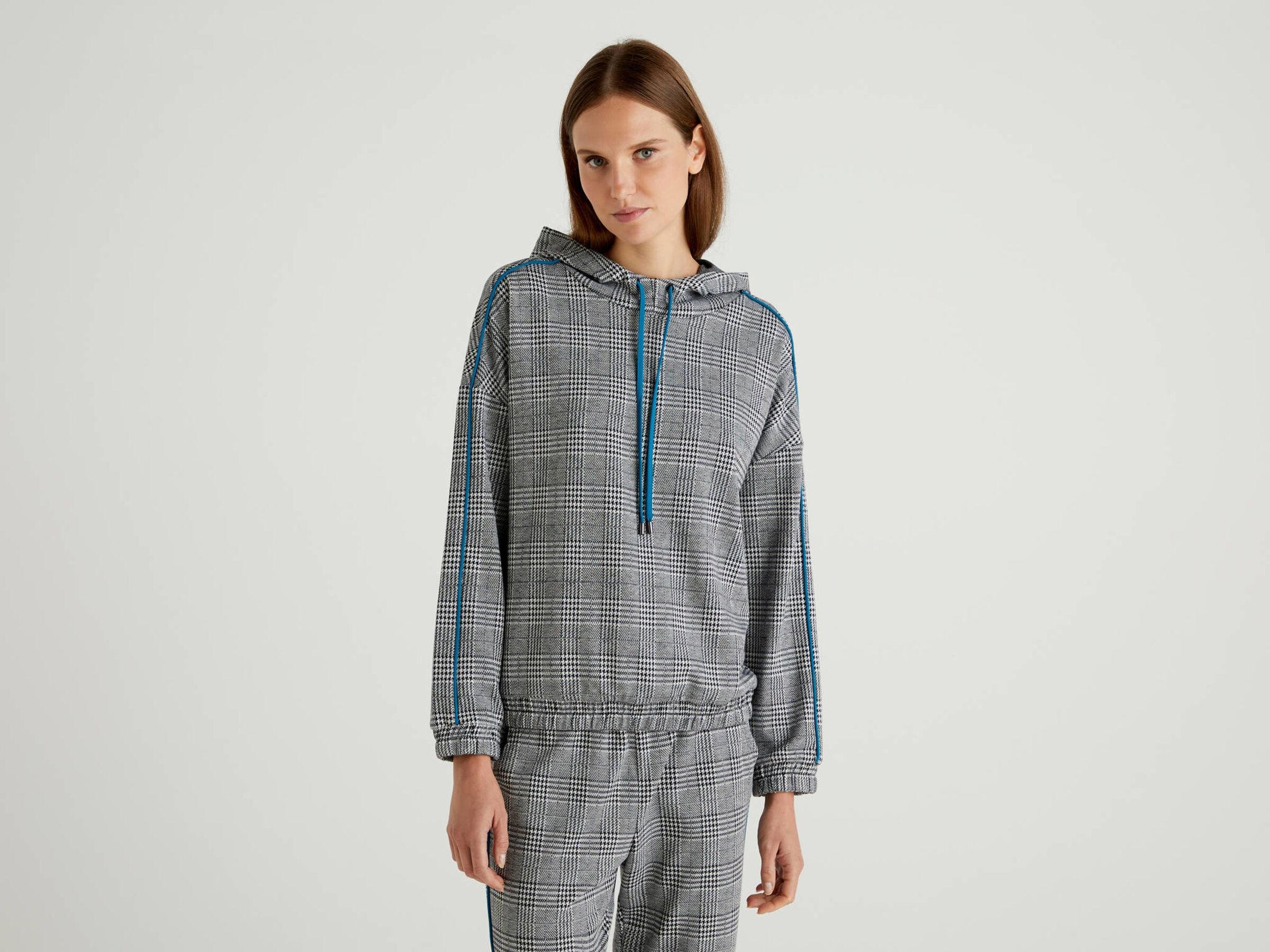 Свитшот женский Benetton S Серый (3yzqe2282) Свитшот женский Benetton S Серый (3yzqe2282)