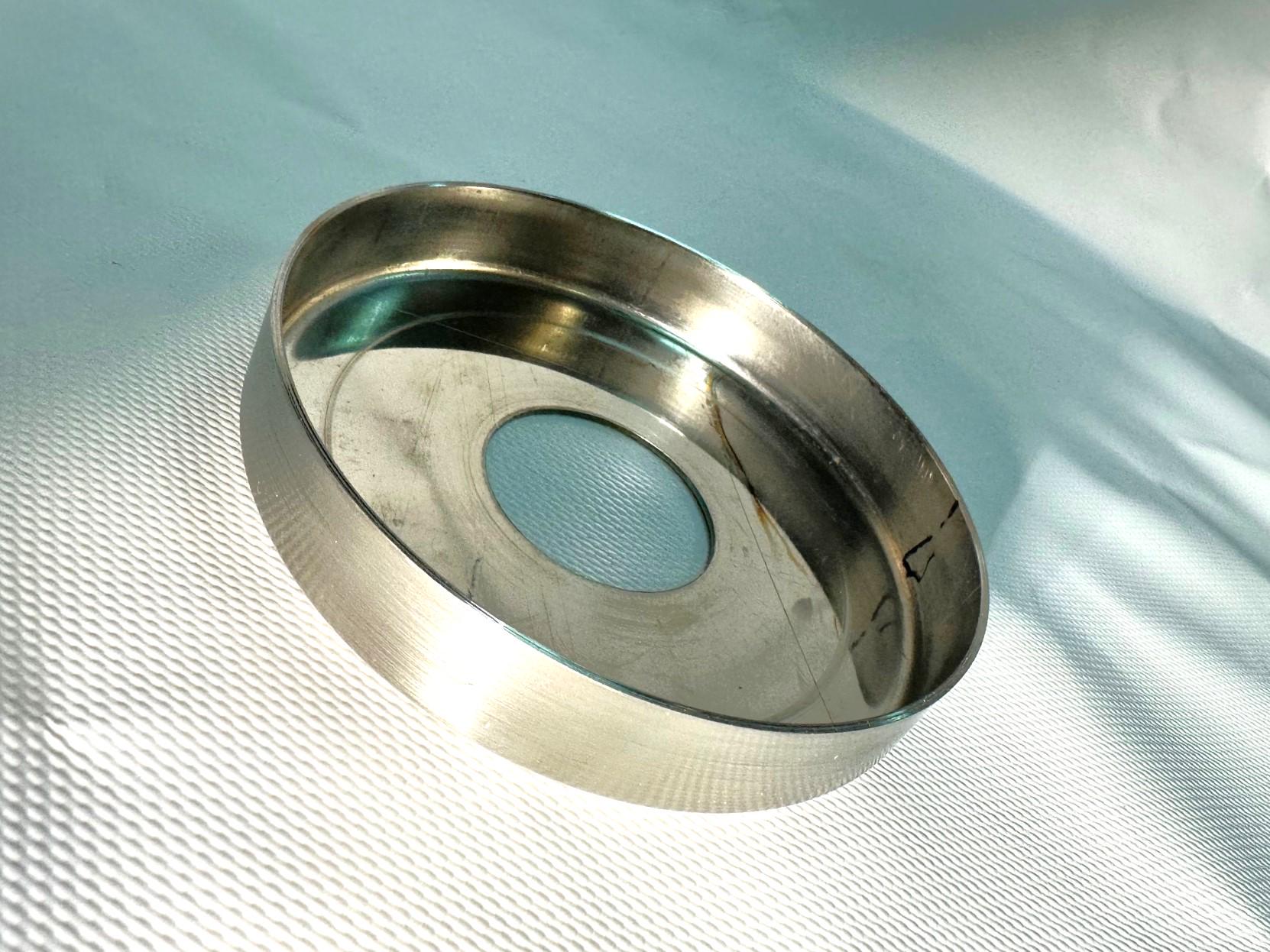 Ковпак-накладка з нержавіючої сталі AISI 304 для маскування місця кріплення до монтажної поверхні 104x43x22 мм (В8705) - фото 3 Ковпак-накладка з нержавіючої сталі AISI 304 для маскування місця кріплення до монтажної поверхні 104x43x22 мм (В8705) - фото 3