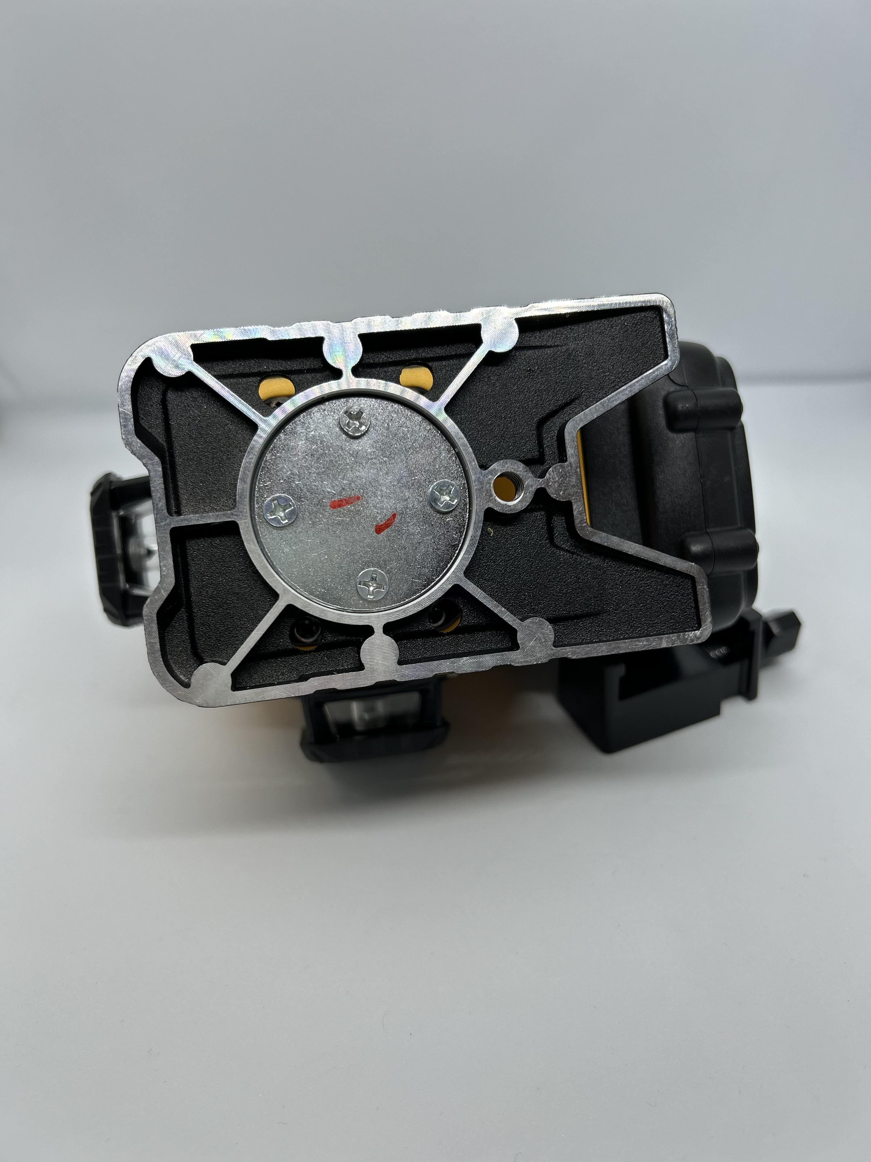 Лазерный уровень с зеленым лучом на 16 линий 360 градусов Hilda 4D Quick solution с поворотным основанием и башнями - фото 12