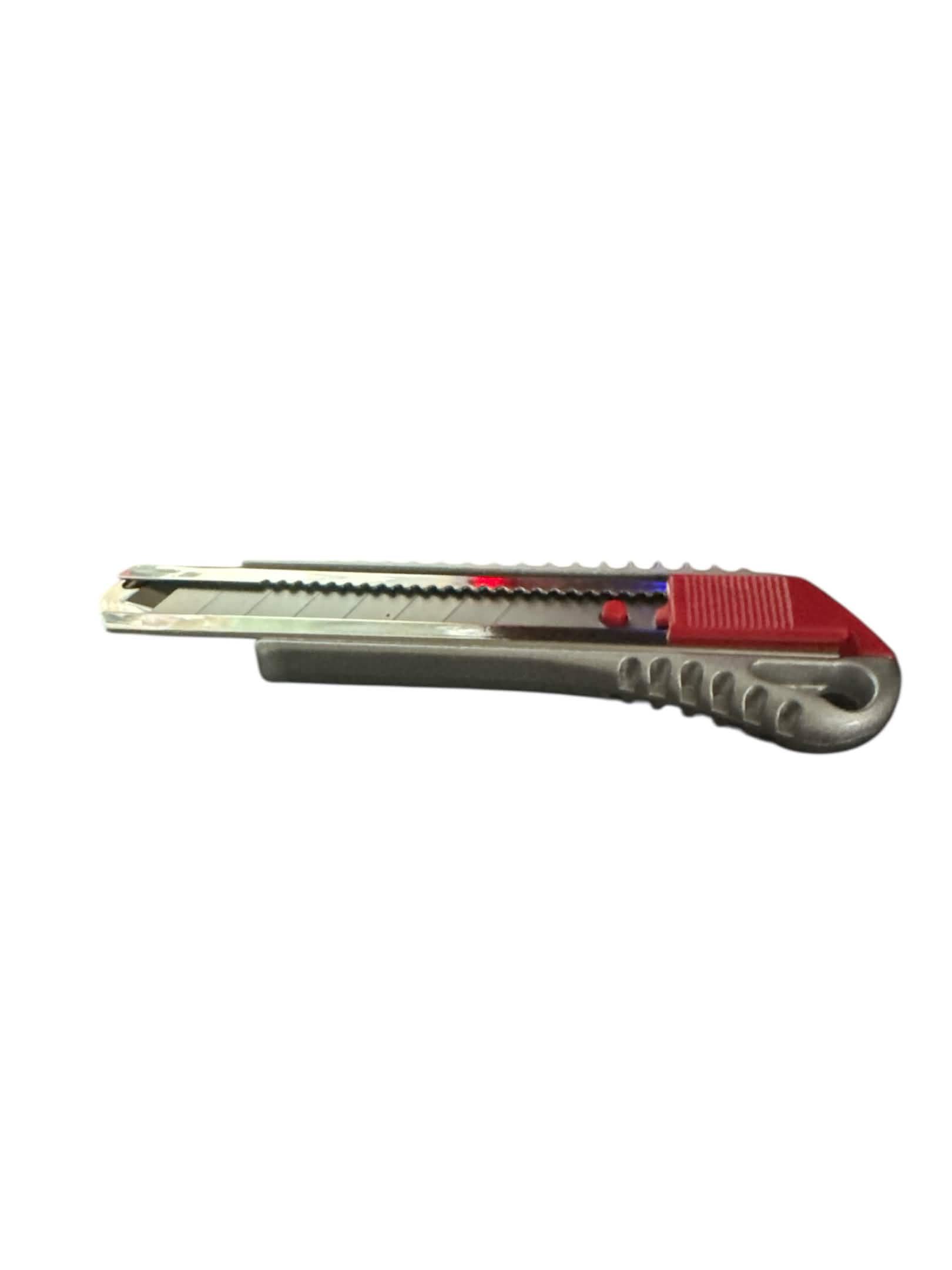 Нож канцелярский Intertool HT-0504 18 мм (33447315)