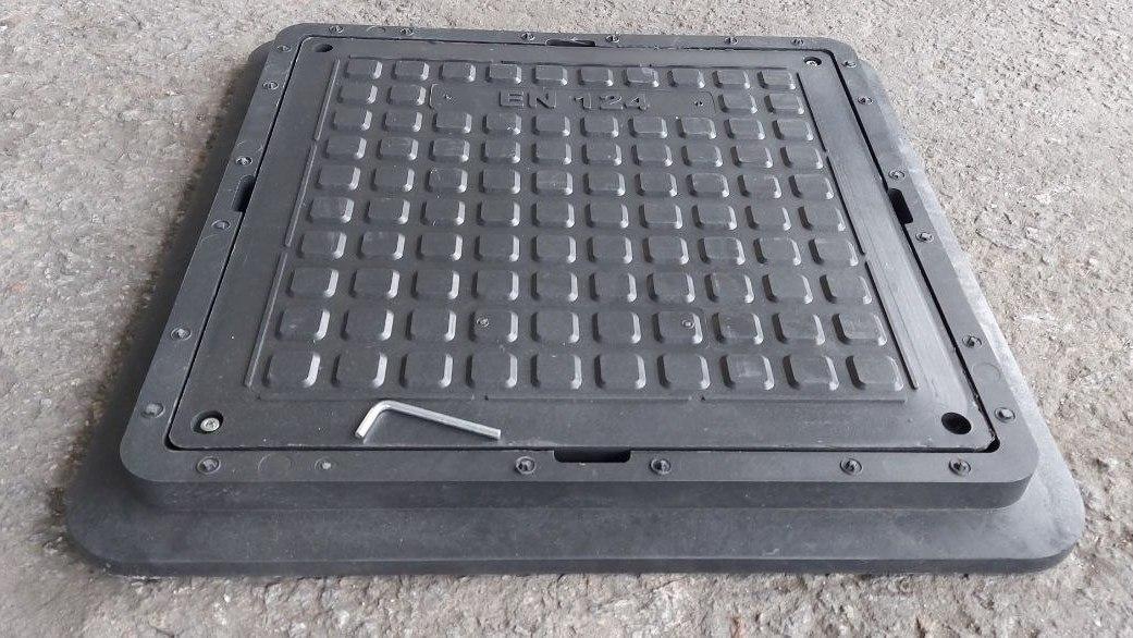 Люк канализационный Войс с замком 740х740 мм Черный (voys49) - фото 3 Люк канализационный Войс с замком 740х740 мм Черный (voys49) - фото 3