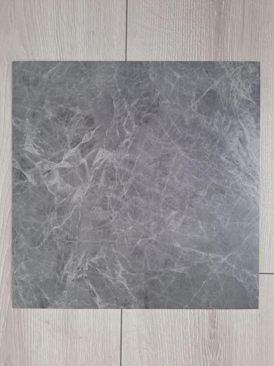 Плитка самоклеящаяся виниловая для пола 600х300х2 мм Серый (S2007)