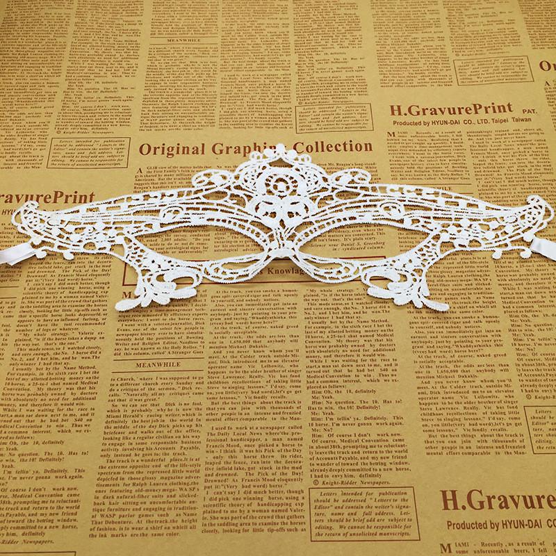 Маска на карнавал 22х11 см Белый (18043) Маска на карнавал 22х11 см Белый (18043)