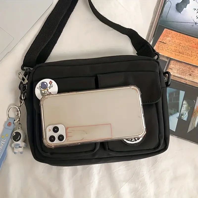 Сумка через плече зі стікерами/брелком-космонавтиком (Р-011) - фото 5 Сумка через плече зі стікерами/брелком-космонавтиком (Р-011) - фото 5