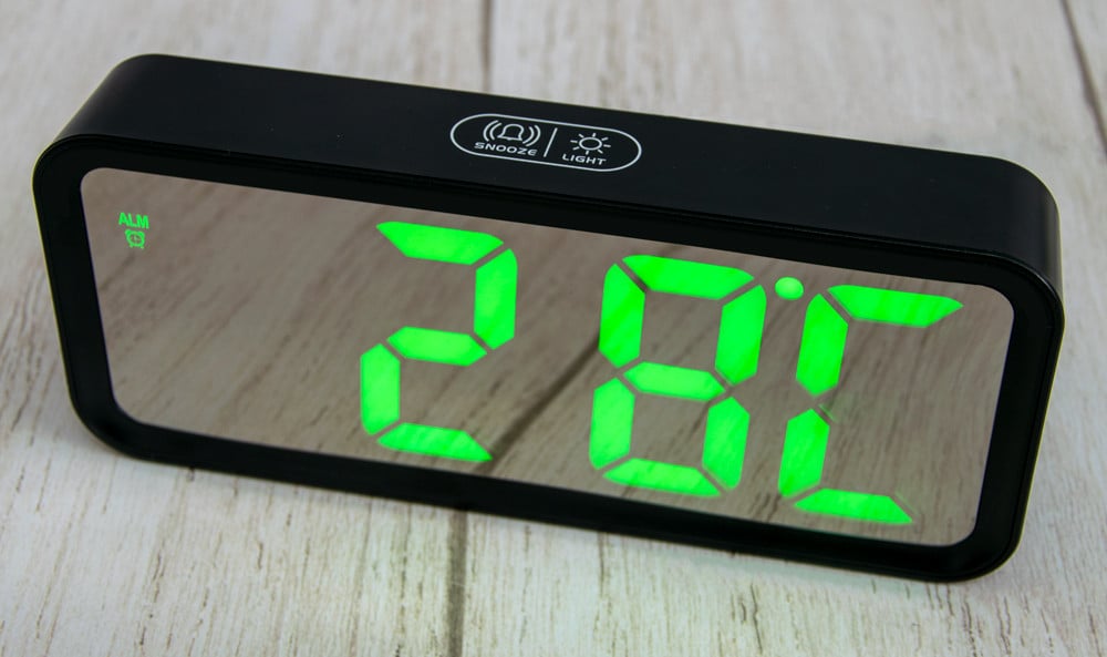 Часы настольные DT-6508 с будильником и USB зарядкой с зеленой подсветкой Черные (11610) – низкие цены, кредит, оплата частями в интернет-магазине ROZETKA от продавца: NandK</p><p><b>Електронний настільний годинник </b>DT-6508 - це унікальний цифровий годинник із сенсорними кнопками та дзеркальною поверхнею, на якій відображається час дата та температура із зеленим підсвічуванням. Вони виглядають дуже стильно і дорого і стануть незамінним аксесуаром на тумбочці, причому, відмінно впишуться в будь-який інтер'єр. запізнитися!</p><p><img alt=