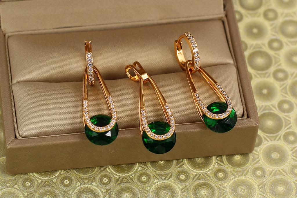 Набор Xuping Jewelry Адажио с зеленым камнем золотистый