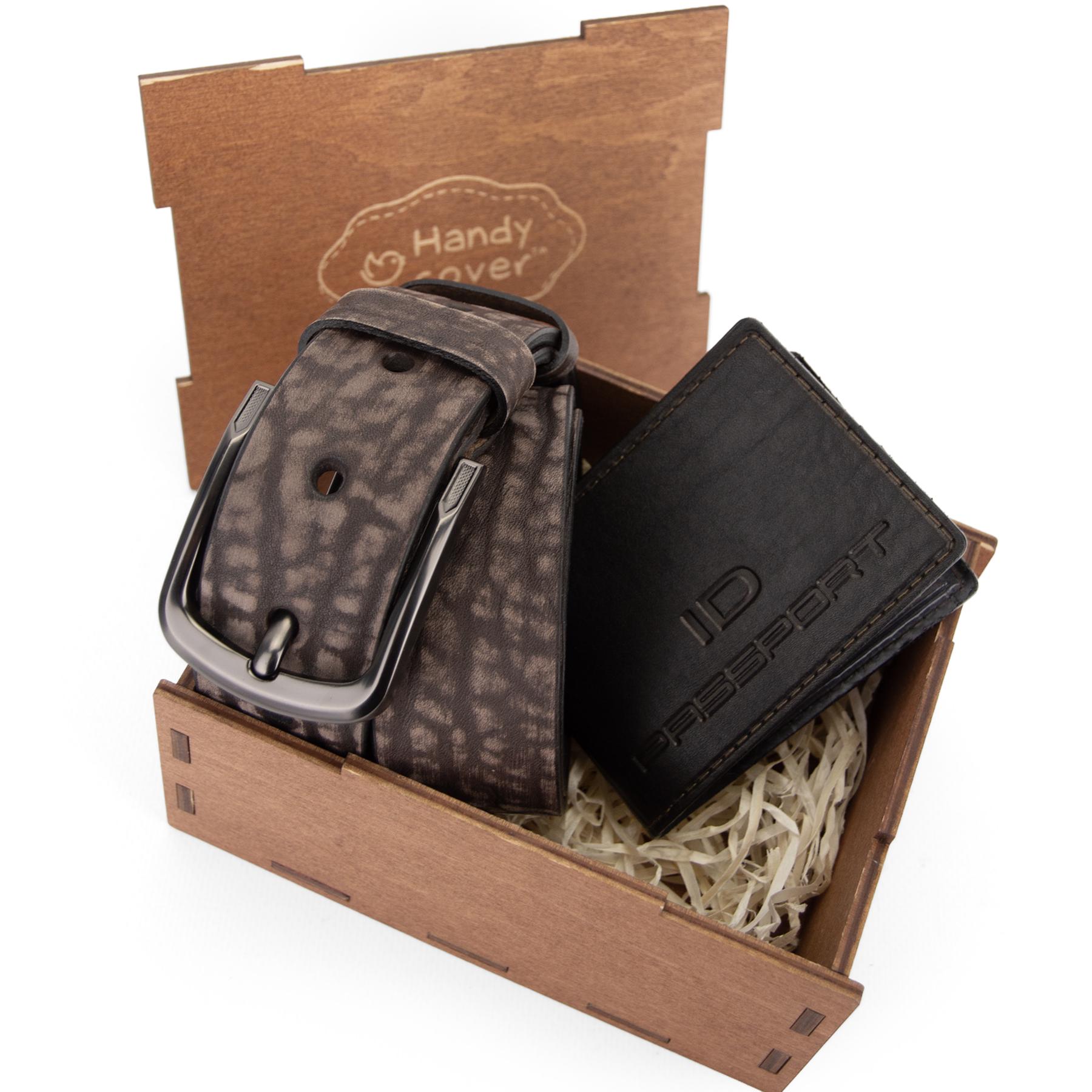 Подарочный набор мужской №105 ремень и обложка в коробке Коричневый (2904226698)