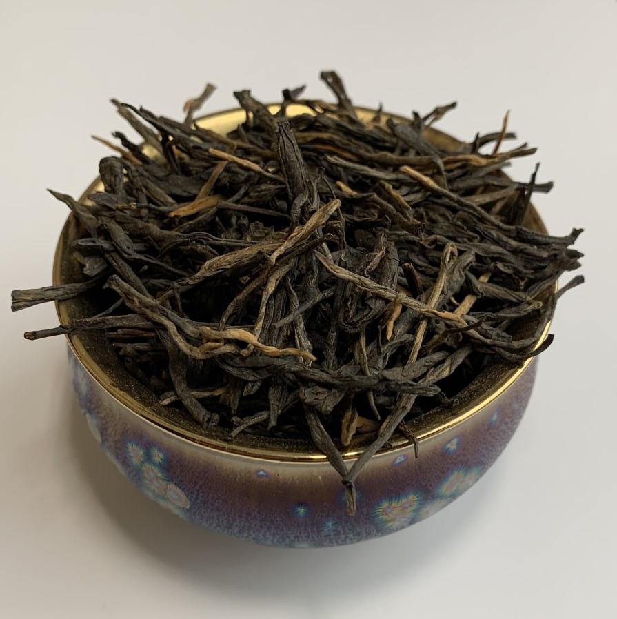 чай черный красный Большие золотые иглы Юньнаня 100 г